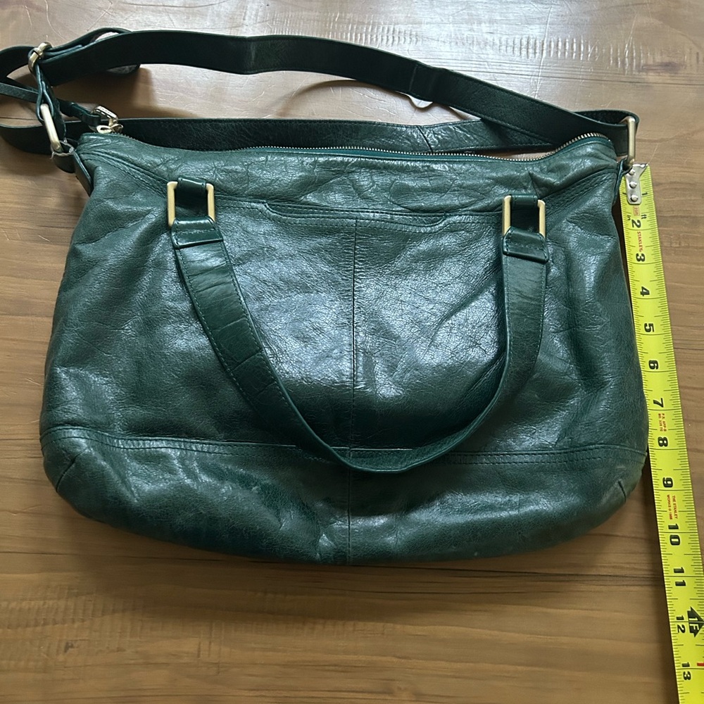 HOBO Dark Green Leather Shoulder Bag - Versatile Everyday Carry - Picture 3 of 6